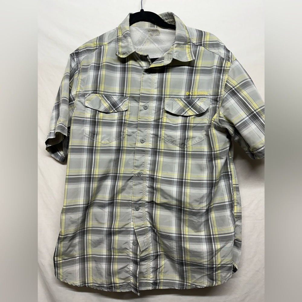 Men’s Columbia Omni-Shade Sun Protection Vented Button-Up Shirt - Size‎ Medium